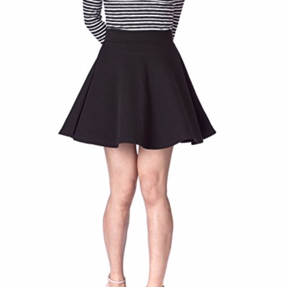 H&M High-Waisted Stretch Black Skater Skirt